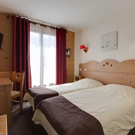Logis Le Pont De Champ Hotel Beaucroissant