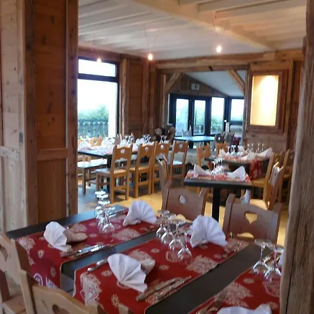 Logis Le Pont De Champ Hotel Beaucroissant
