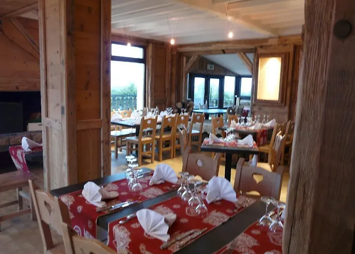 Logis Le Pont De Champ 호텔 Beaucroissant
