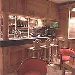 Logis Le Pont De Champ Hotel Beaucroissant