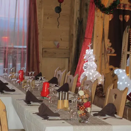 Logis Le Pont De Champ Hotel